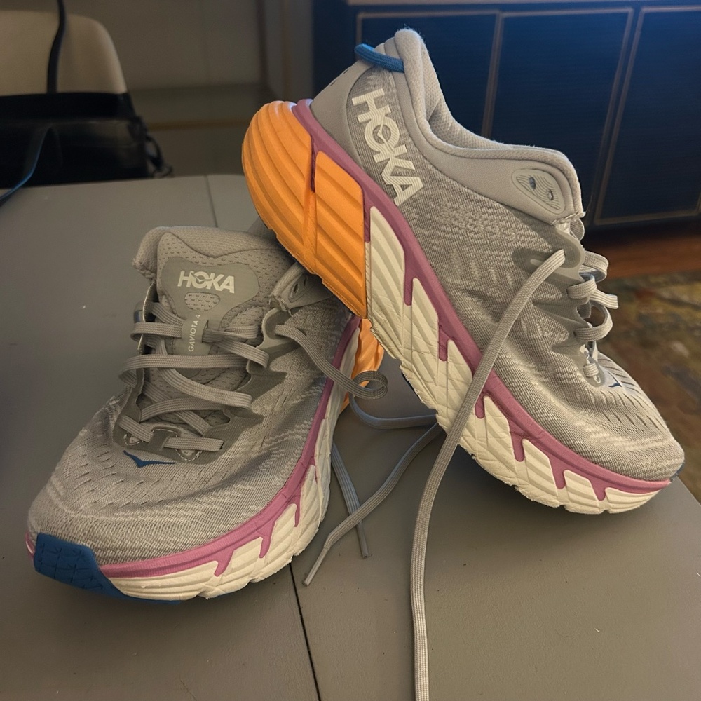 HOKA Gaviota 4